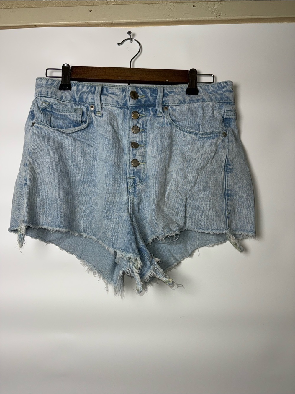 Good American Light Wash Mom Shorts Raw Hem Coastal Cowgirl Y2K Denim-Sz 4 - Picture 2 of 9